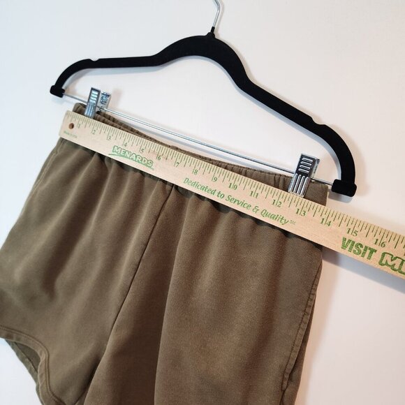 Good American Oversized Pull On Shorts Olive Green with Pockets Sweatshorts sz 2 - Picture 8 of 11